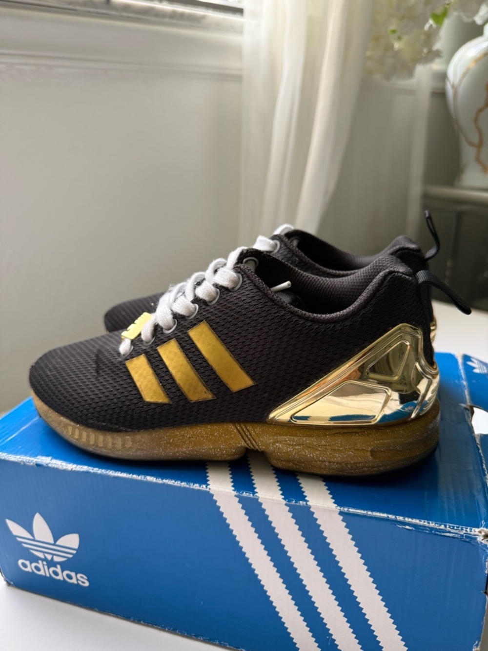 Adidas ZX Flux Star Wars Gold Detail Sneakers Youth 4.5Y Women 7 - Picture 5 of 15